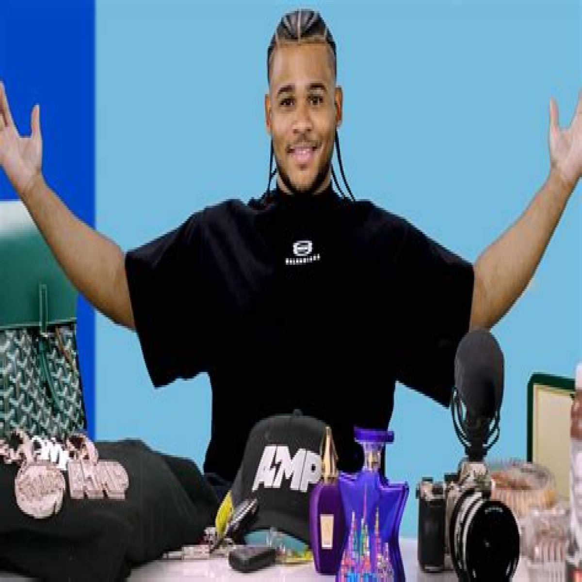 HTML
